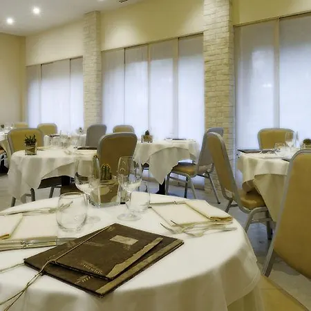 Enrico Hotel